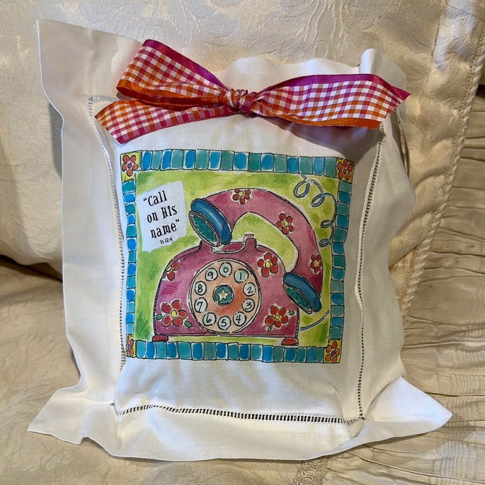 Servant’s Heart  White Pillow with Pink Retro Phone Design Call on His Name